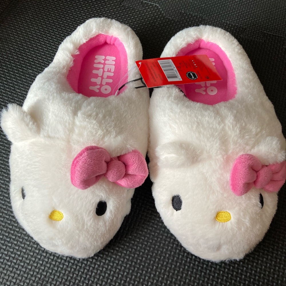 Hello Kitty White and Pink Women Slippers
